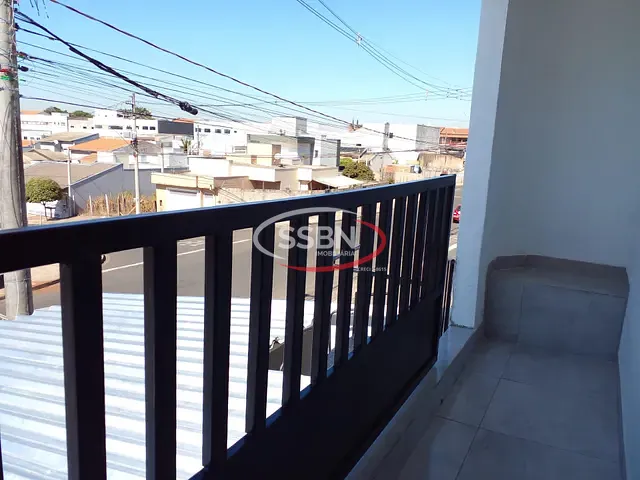 Casa 2 quartos e 1 banheiro, para alugar, no bairro Parque Residencial Klavin em Nova Odessa