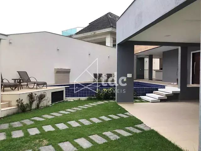 Casa com 360m² 5 quartos e 5 banheiros, para alugar, no bairro Recreio dos Bandeirantes em Rio de Janeiro