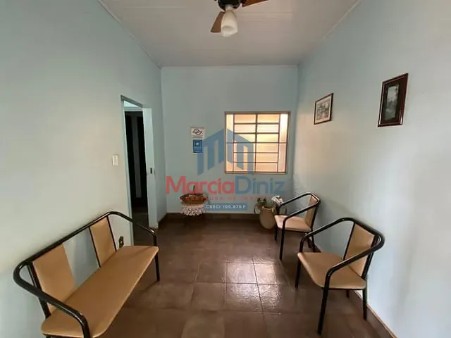 Casa com 356m² 3 quartos e 1 banheiro, à venda, no bairro Centro em Ituverava