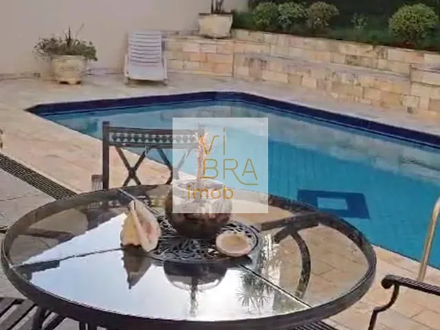 Casa com 445m² 4 quartos e 5 banheiros, à venda, no bairro Guabirotuba em Curitiba