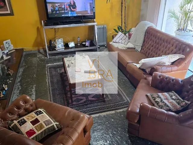 Casa com 445m² 4 quartos e 5 banheiros, à venda, no bairro Guabirotuba em Curitiba