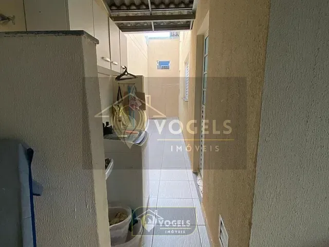 Casa 2 quartos e 2 banheiros, à venda, no bairro Residencial Van Den Broek em Holambra