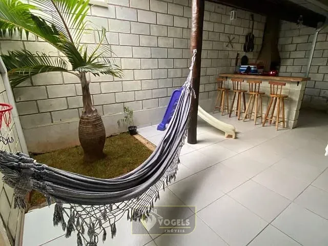 Casa 2 quartos e 2 banheiros, à venda, no bairro Residencial Van Den Broek em Holambra
