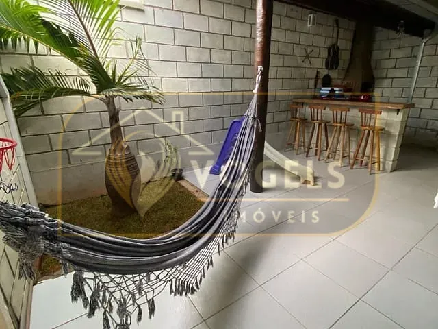 Casa 2 quartos e 2 banheiros, à venda, no bairro Residencial Van Den Broek em Holambra