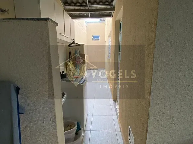 Casa 2 quartos e 2 banheiros, à venda, no bairro Residencial Van Den Broek em Holambra