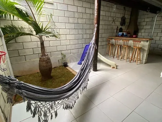 Casa 2 quartos e 2 banheiros, à venda, no bairro Residencial Van Den Broek em Holambra