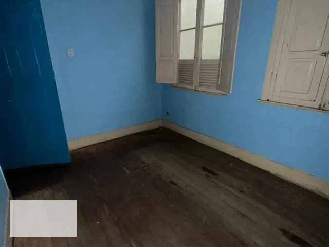 Casa 5 quartos e 1 banheiro, para alugar, no bairro Centro em Santos Dumont