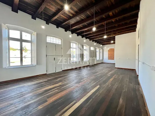 Casa com 4407m², para alugar, no bairro Salto em Blumenau