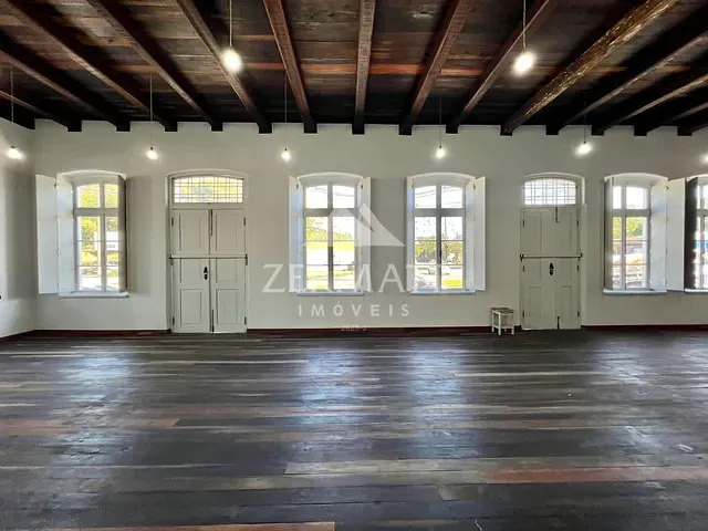 Casa com 4407m², para alugar, no bairro Salto em Blumenau