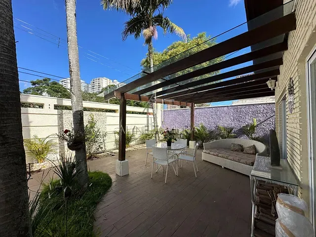 Casa com 360m² 3 quartos e 5 banheiros, à venda, no bairro Jardim São Caetano em São Caetano do Sul