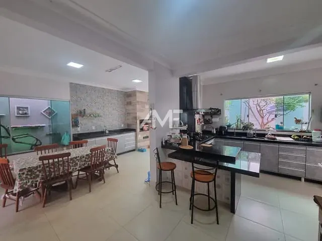 Casa com 494m² 2 quartos e 2 banheiros, à venda, no bairro Setor Habitacional Vicente Pires - Trecho 3 em Brasília