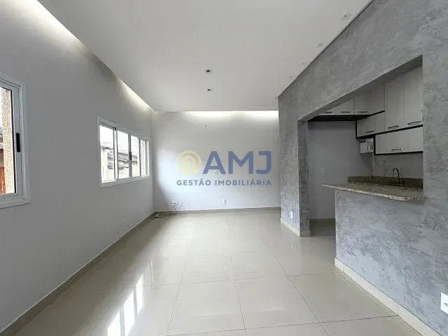 Casa com 175m² 3 quartos e 3 banheiros, à venda, no bairro Sítios Santa Luzia em Aparecida de Goiânia