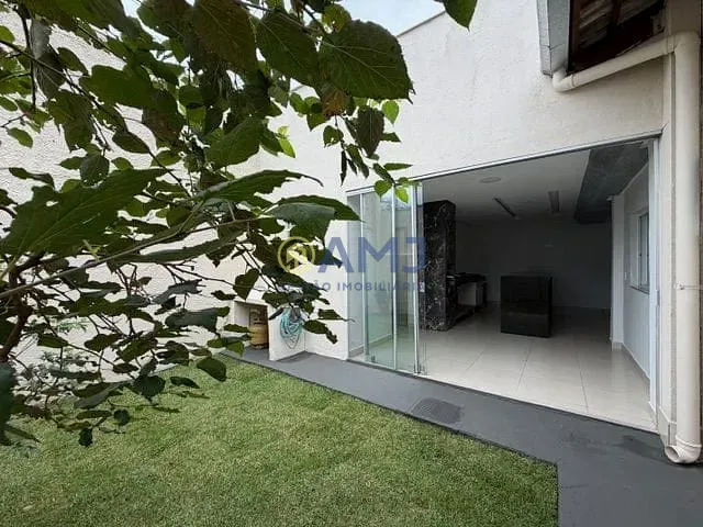 Casa com 175m² 3 quartos e 3 banheiros, à venda, no bairro Sítios Santa Luzia em Aparecida de Goiânia