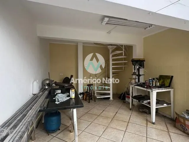 Casa com 200m² 2 quartos e 2 banheiros, à venda ou para alugar, no bairro Santa Paula em São Caetano do Sul