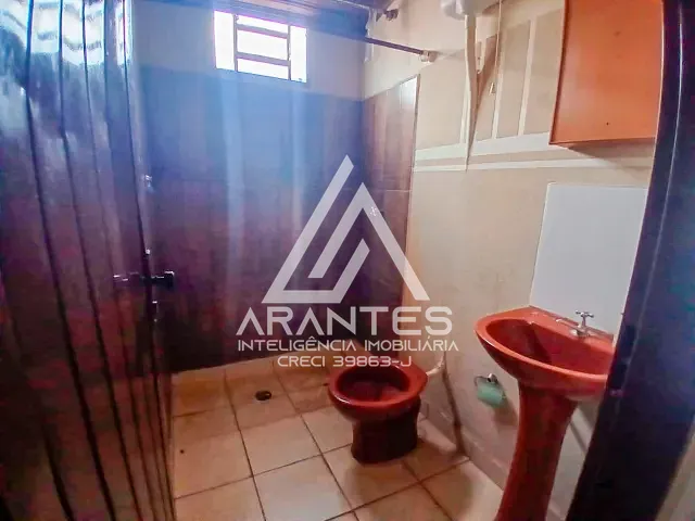 Casa 2 quartos e 2 banheiros, à venda, no bairro Conjunto Habitacional Helly Pimenta em Barretos