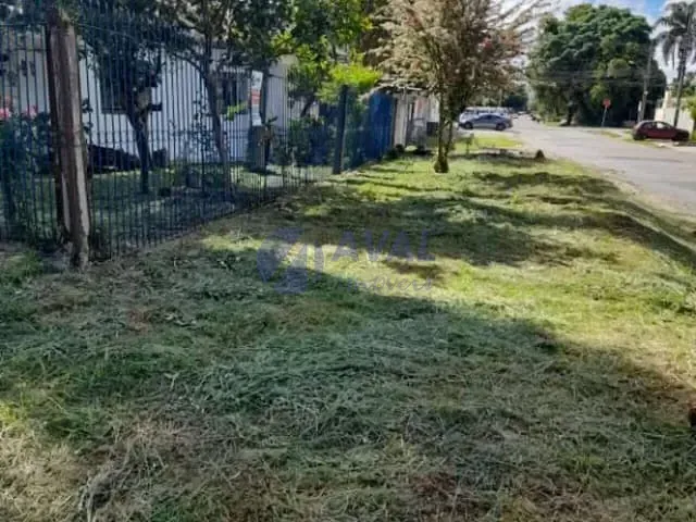 Casa 7 quartos e 3 banheiros, à venda, no bairro Novo Mundo em Curitiba