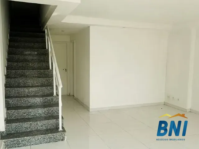 Casa 4 quartos e 5 banheiros, à venda, no bairro Taquara em Rio de Janeiro