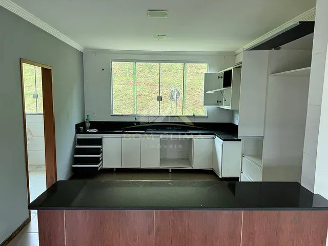 Casa 4 quartos e 3 banheiros, à venda, no bairro Vivendas das Fontes em Juiz de Fora