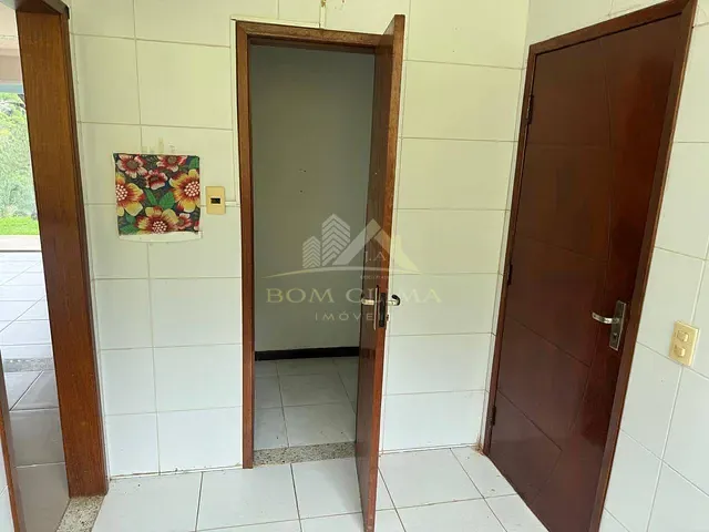 Casa 4 quartos e 3 banheiros, à venda, no bairro Vivendas das Fontes em Juiz de Fora