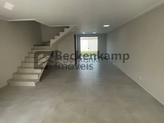 Casa com 140m² 3 quartos e 3 banheiros, à venda, no bairro Jardim Belvedere em Volta Redonda