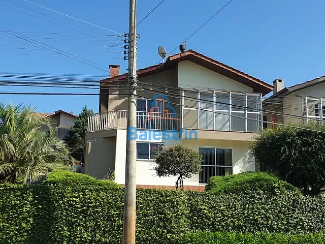 Casa 3 quartos e 3 banheiros, à venda, no bairro Jardim das Hortências em Fraiburgo