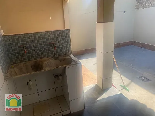 Casa com 400m² 2 quartos e 2 banheiros, à venda, no bairro Jardim Petrópolis em Anápolis