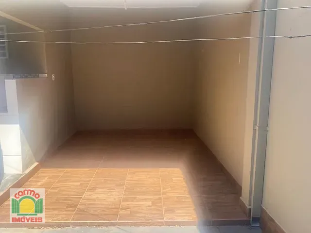 Casa com 400m² 2 quartos e 2 banheiros, à venda, no bairro Jardim Petrópolis em Anápolis