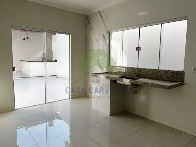 Casa 3 quartos e 3 banheiros, à venda, no bairro Maria Leite em Corumbá