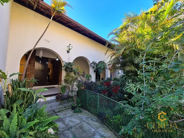 Casa 4 quartos e 4 banheiros, à venda, no bairro Cônego em Nova Friburgo