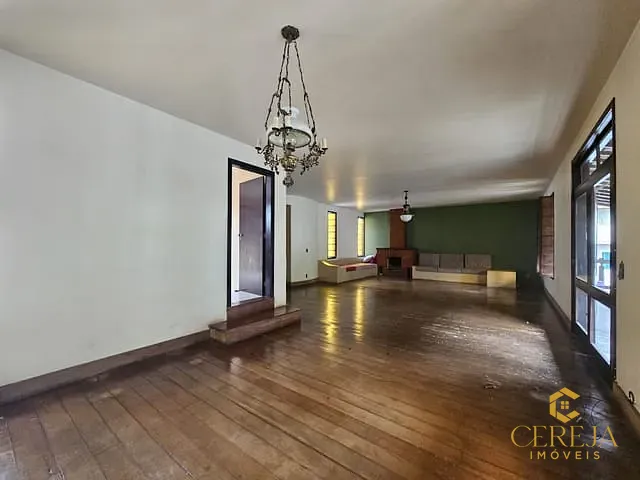 Casa 4 quartos e 4 banheiros, à venda, no bairro Cônego em Nova Friburgo