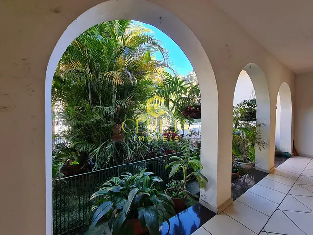 Casa 4 quartos e 4 banheiros, à venda, no bairro Cônego em Nova Friburgo
