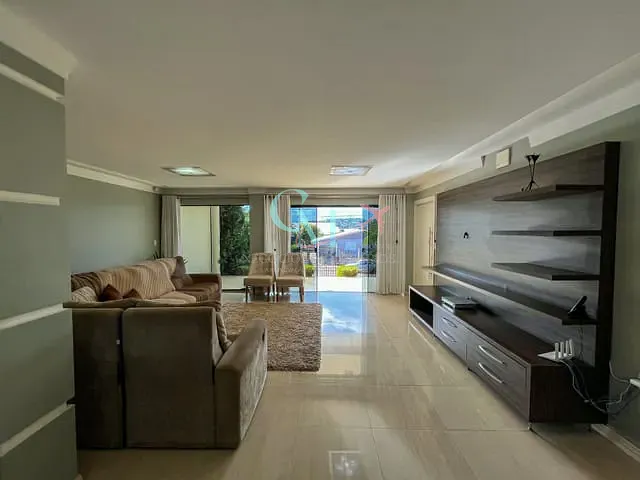 Casa com 480m² 4 quartos e 4 banheiros, à venda, no bairro Bortolon em Xanxerê