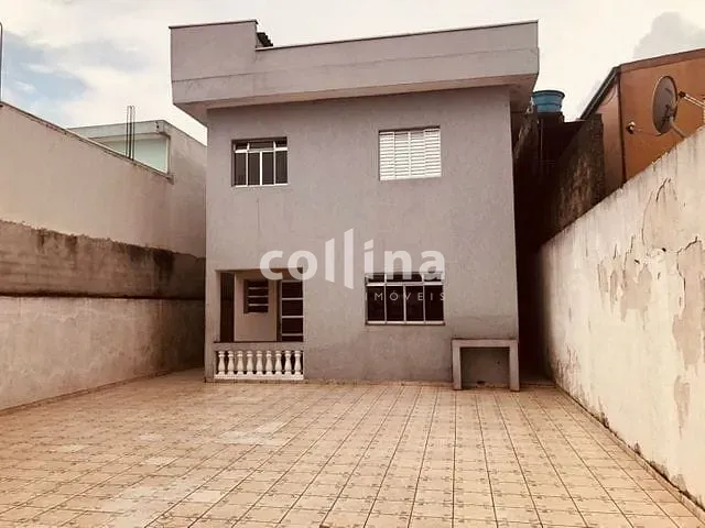 Casa com 227m² 3 quartos e 3 banheiros, à venda, no bairro Jardim Yaya em Carapicuíba