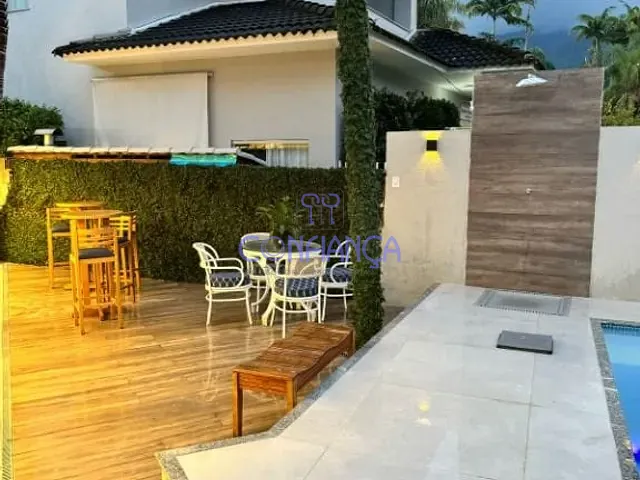 Casa com 1000m² 4 quartos e 7 banheiros, à venda ou para alugar, no bairro Porto Frade em Angra dos Reis