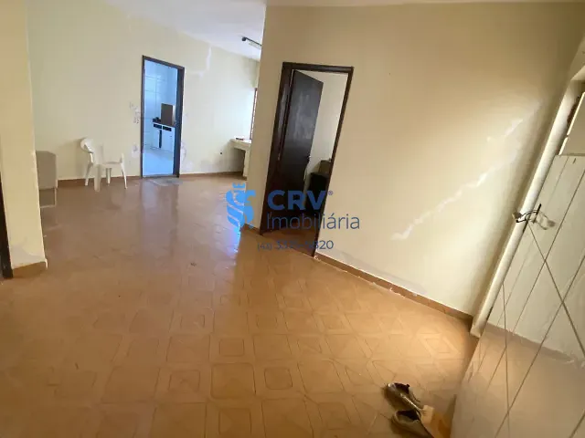 Casa com 360m² 5 quartos e 3 banheiros, à venda, no bairro Campo Belo em Londrina