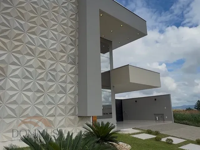 Casa com 450m² 4 quartos e 5 banheiros, à venda, no bairro Condomínio Lagoa Silvana - Parques do Vale em Caratinga