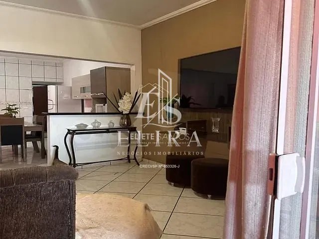 Casa com 150m² 1 quarto e 1 banheiro, à venda, no bairro Jardim Mirandola em Americana