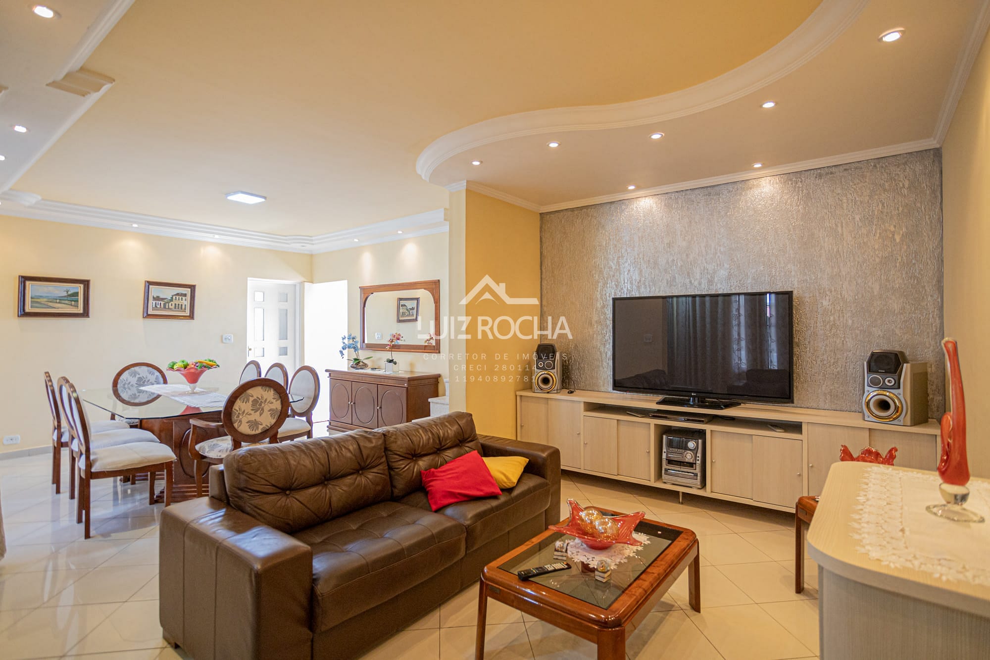 Casa à venda com 3 quartos, 257m² - Foto 1