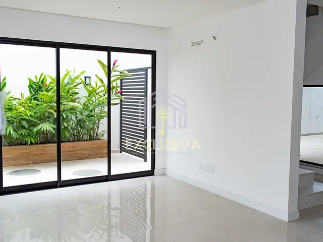 Casa com 273m² 4 quartos e 6 banheiros, à venda, no bairro Jardim Guanabara em Rio de Janeiro