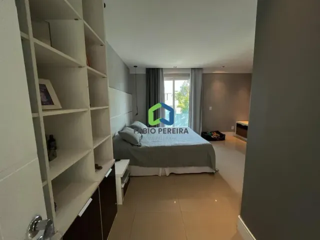 Casa com 600m² 4 quartos e 6 banheiros, à venda, no bairro Barra da Tijuca em Rio de Janeiro