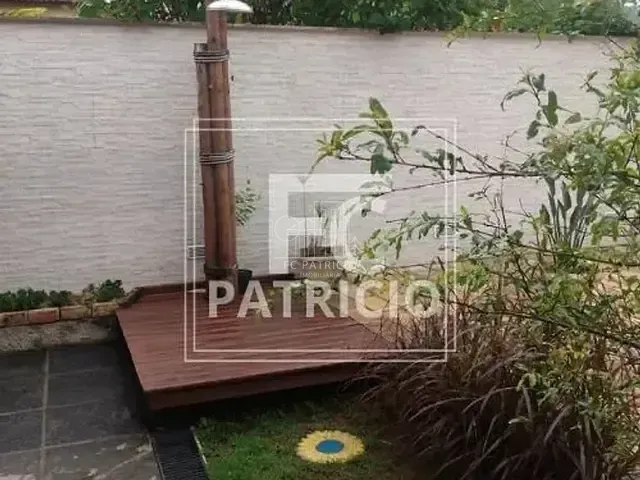 Casa com 650m² 4 quartos e 3 banheiros, à venda, no bairro Limoeiro em Guapimirim