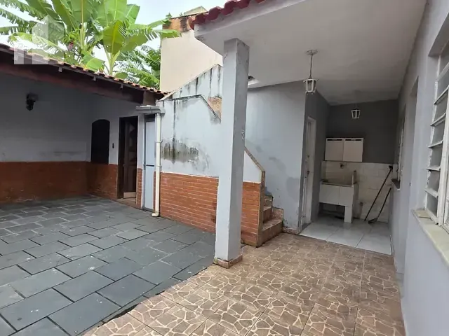 Casa 3 quartos e 2 banheiros, à venda, no bairro Caonze em Nova Iguaçu