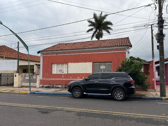 Casa com 700m², à venda, no bairro Centro em Birigui