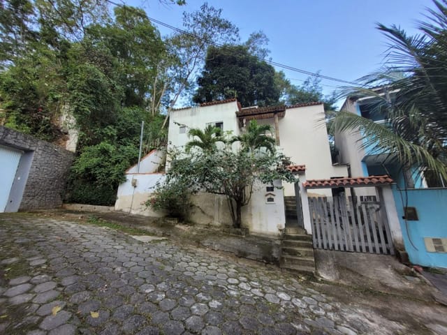 Casa com 180m² 3 quartos e 2 banheiros, à venda, no bairro Serra Grande em Niterói