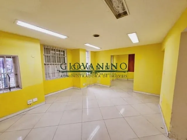 Casa com 221m², para alugar, no bairro Jardim Botânico em Rio de Janeiro