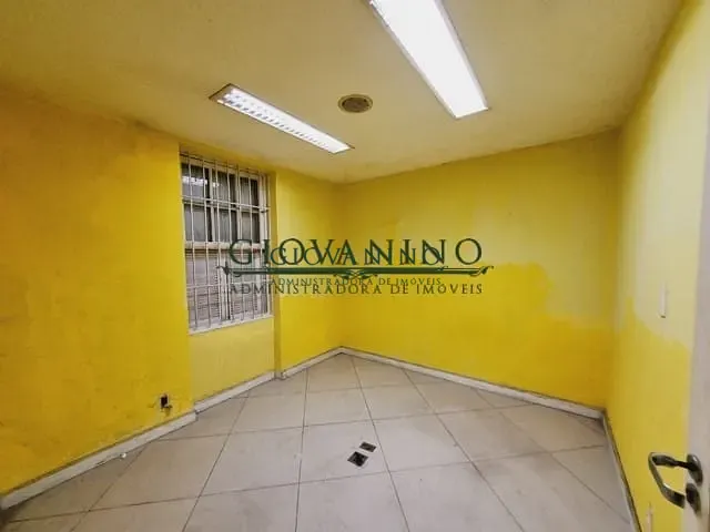 Casa com 221m², para alugar, no bairro Jardim Botânico em Rio de Janeiro