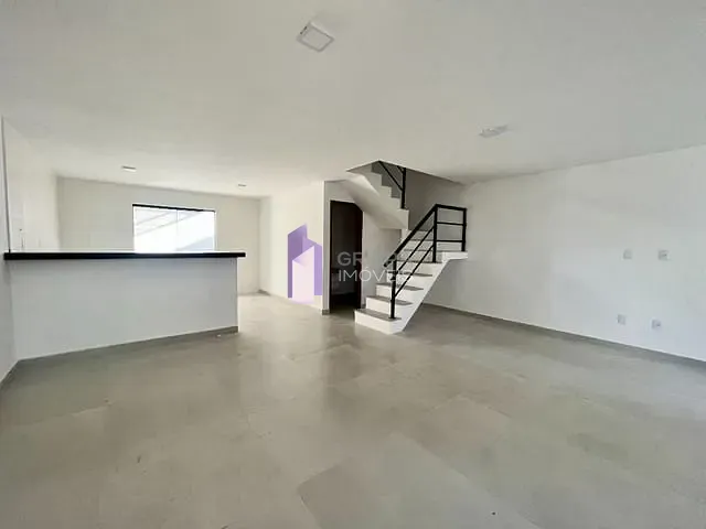 Casa 3 quartos e 1 banheiro, para alugar, no bairro Itaipu em Niterói