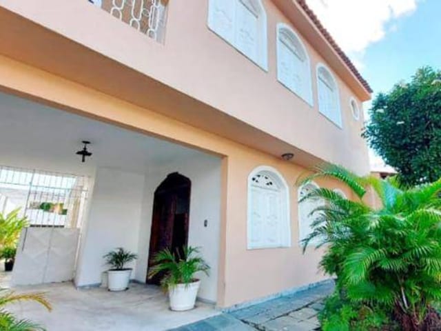 Casa com 400m² 3 quartos e 5 banheiros, à venda, no bairro São José em Aracaju
