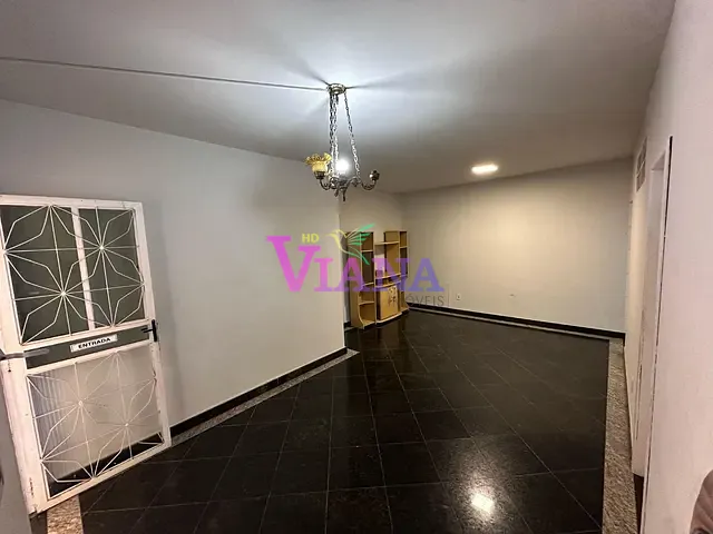 Casa com 240m² 3 quartos e 3 banheiros, para alugar, no bairro Ferroviários em Cachoeiro de Itapemirim