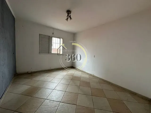 Casa com 280m², para alugar, no bairro Vila Regente Feijó em São Paulo
